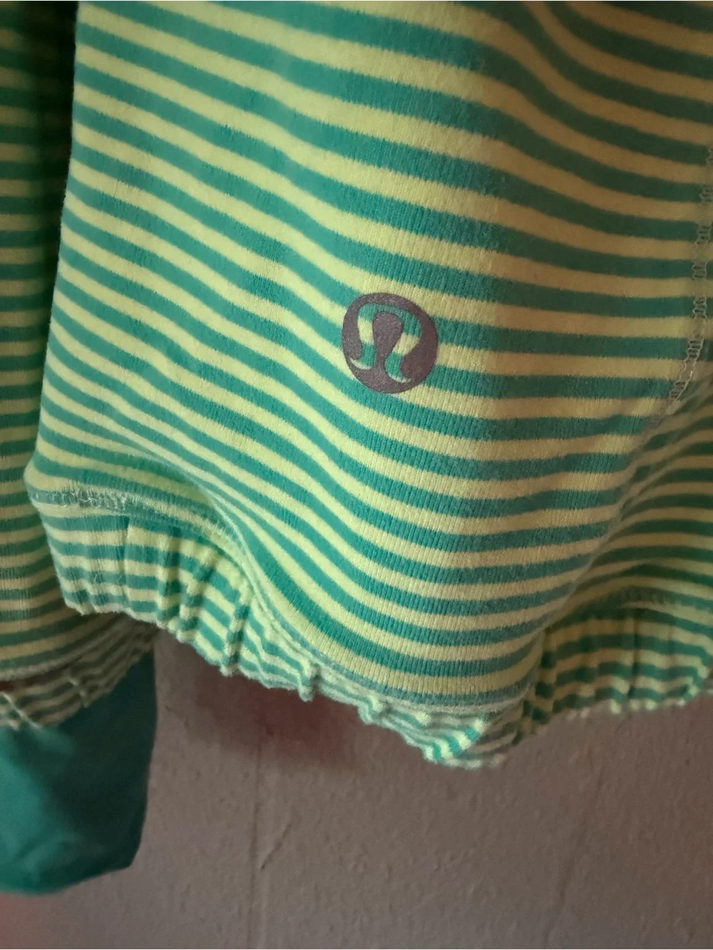 Lululemon Athletica Striped Runner Half-Zip Pullover Kangaroo Pocket Lime & Teal